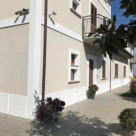 קוריליאנו קלאברו Villa Torre Degli Ulivi מראה חיצוני תמונה