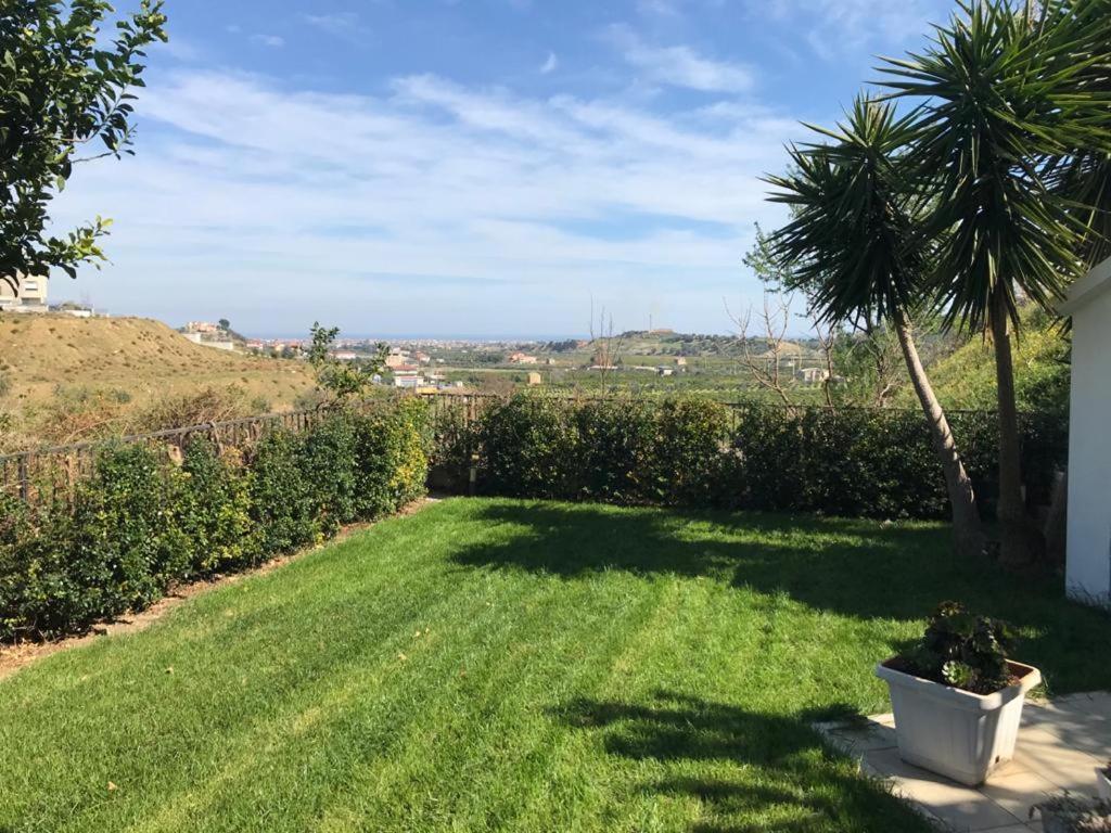 קוריליאנו קלאברו Villa Torre Degli Ulivi מראה חיצוני תמונה